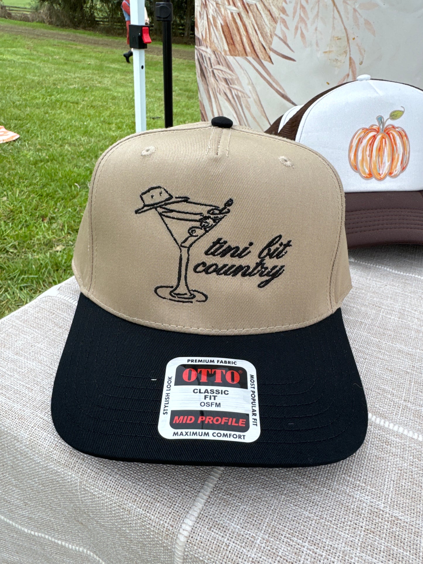 Toni bit country trucker hat